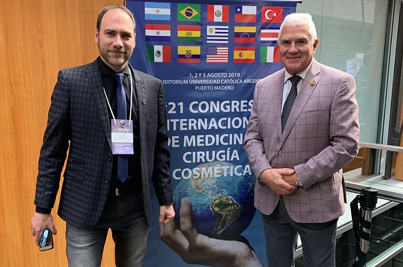 Con el Dr. Julio Ferreira en el 21 Congreso Panamericano de Medicina y Cirugía Cosmética, Buenos Aires, 2019.